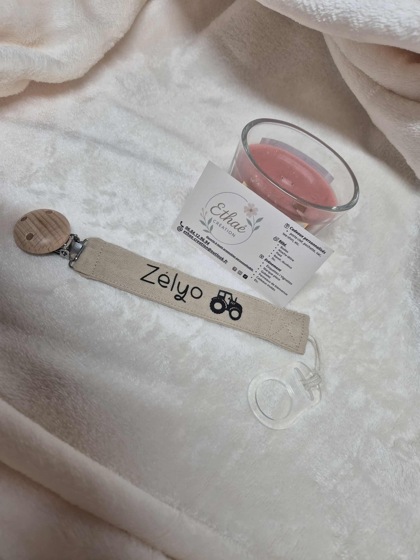 🍼 Attache tétine – Pratique et adorable