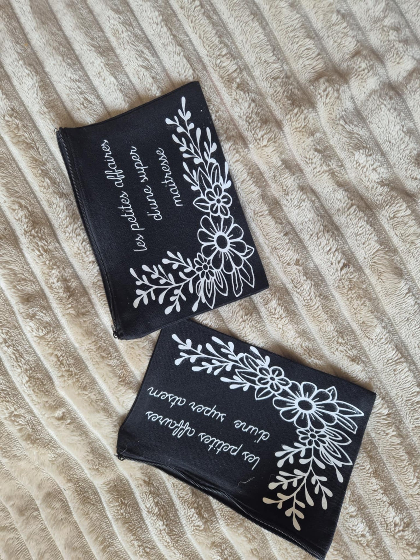 🎁 Petite Pochette Noire ou Blanche