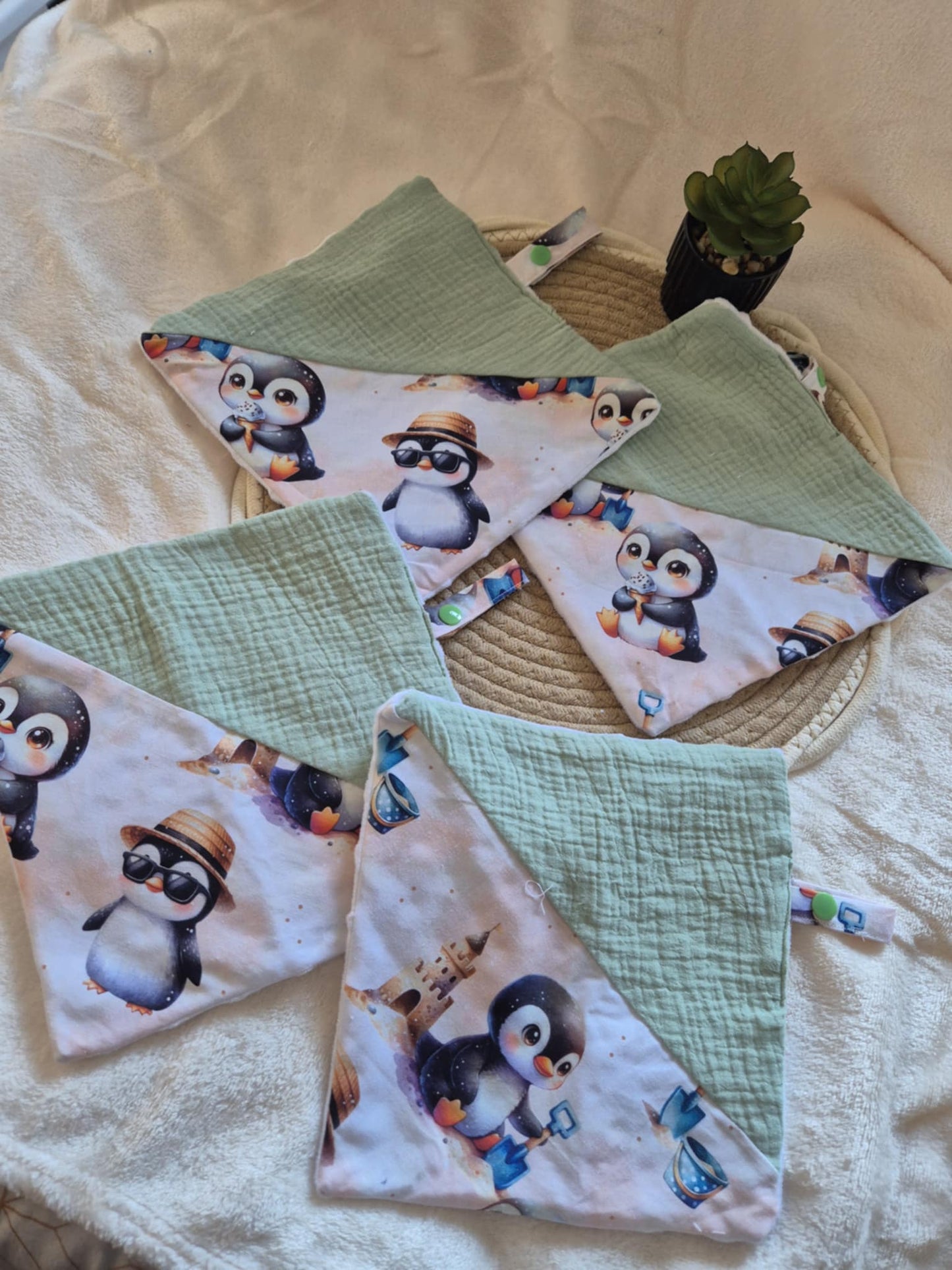 🧸 Doudou à motifs avec attache tétine